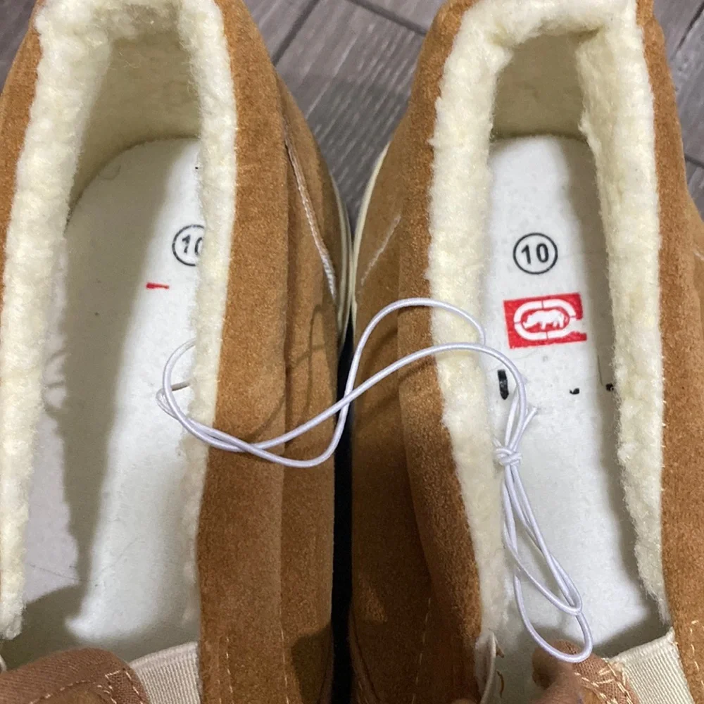 NWOT! UNLTD Tan Loafers Slip-On Sneakers‎